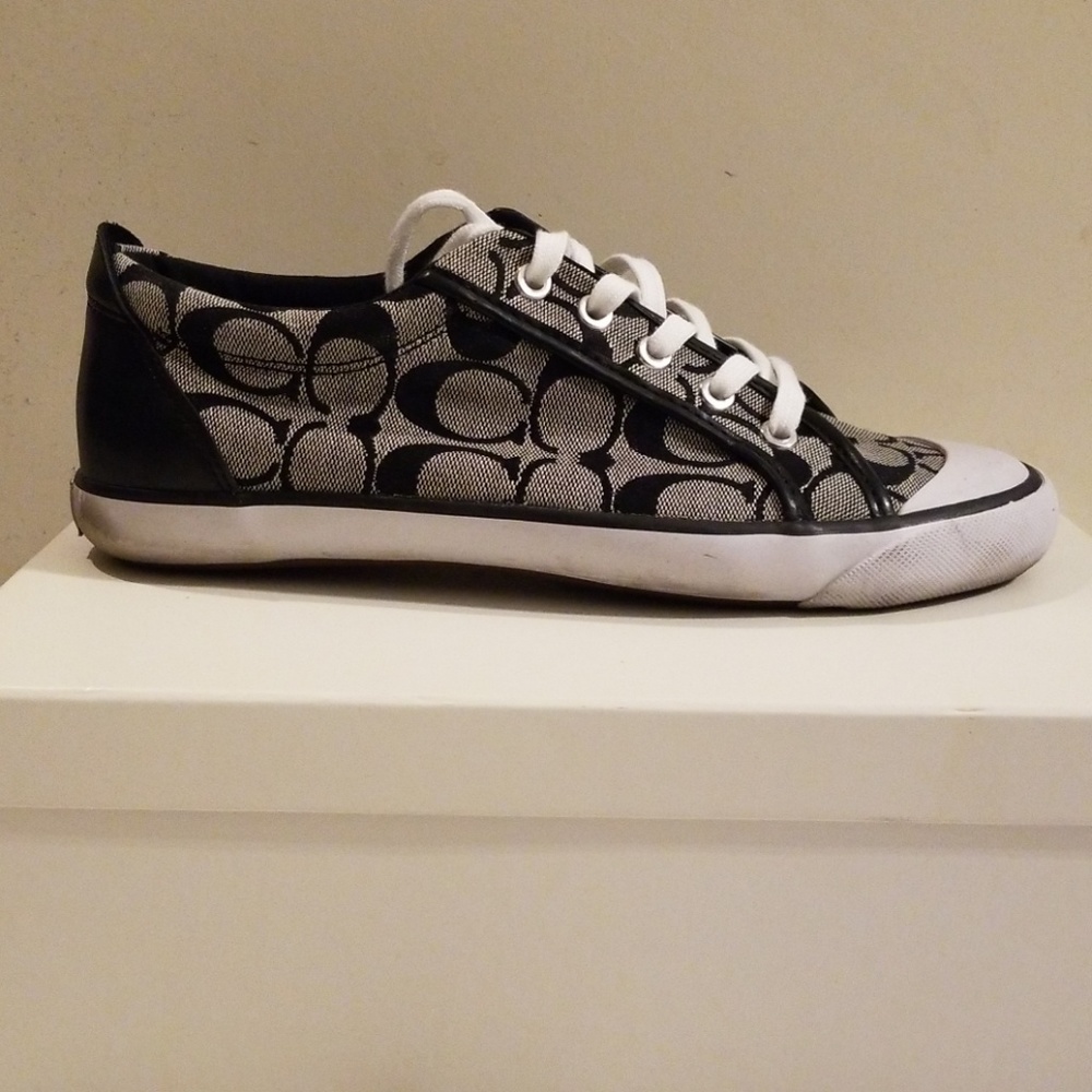 Shoes - Picture 3 of 3